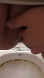 少毛小妹妹自慰（三） 尿出来的时候自慰 - 91视频|91自拍|国产自拍